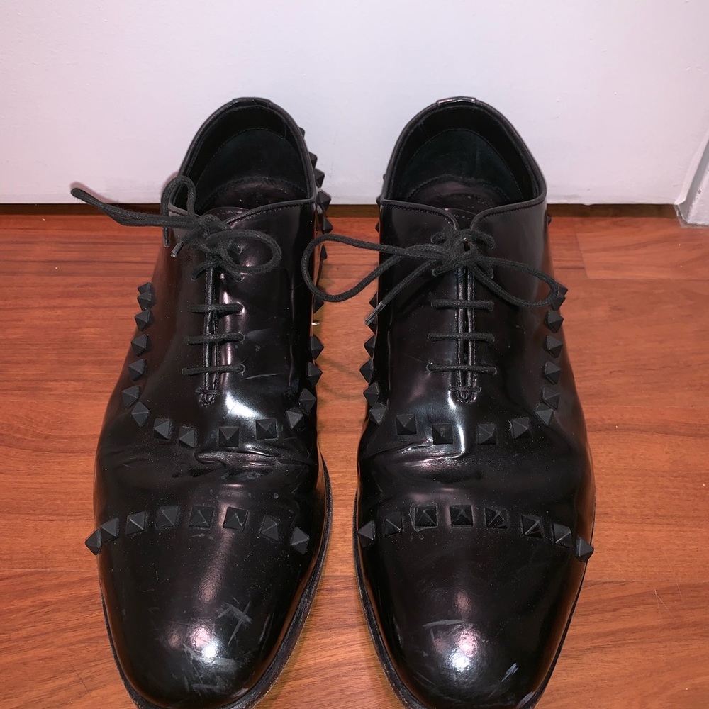 Beautiful Valentino Men’s shoes with rock stud